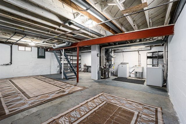 328 Buchanan Avenue, Kalamazoo, MI 49001