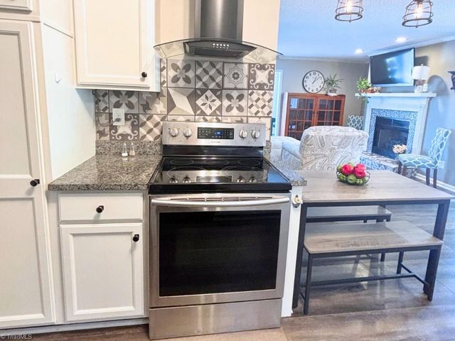 3950 Westridge Meadow Circle, Clemmons, NC 27012