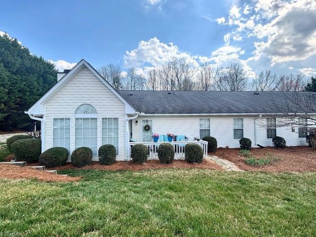 3950 Westridge Meadow Circle, Clemmons, NC 27012