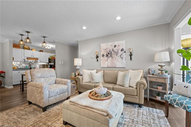 3950 Westridge Meadow Circle, Clemmons, NC 27012