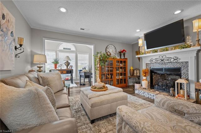 3950 Westridge Meadow Circle, Clemmons, NC 27012