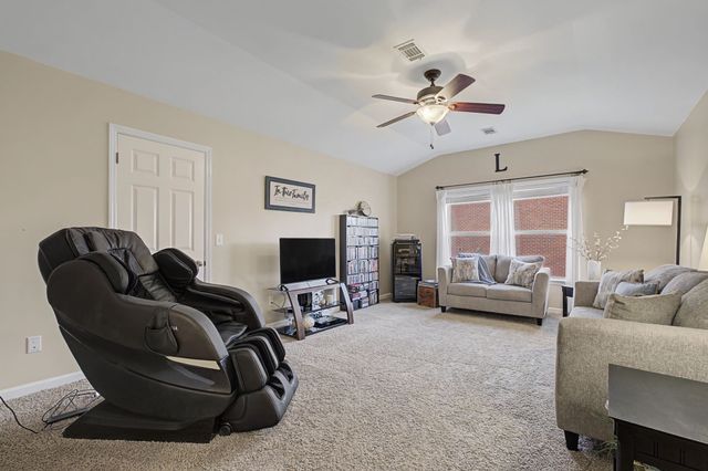 1023 Avery Trace Cir, Hendersonville, TN 37075