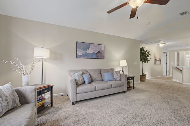 1023 Avery Trace Cir, Hendersonville, TN 37075