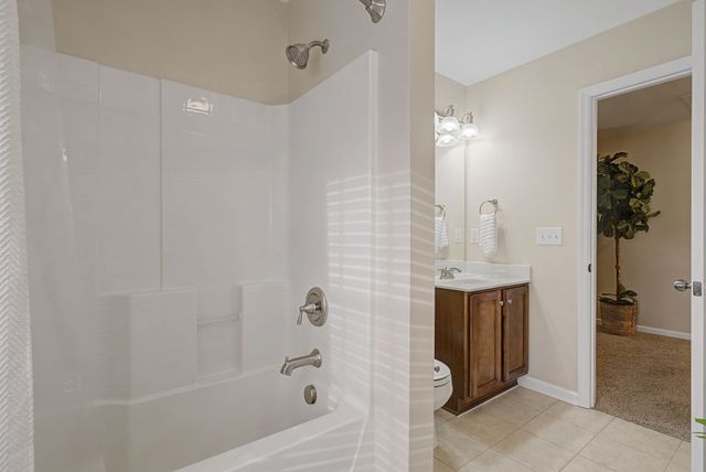 1023 Avery Trace Cir, Hendersonville, TN 37075