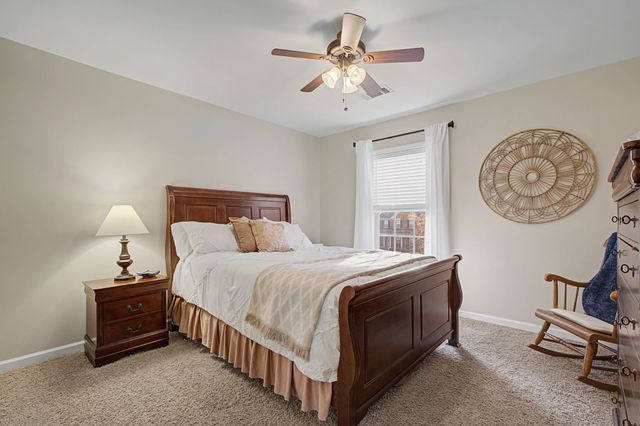 1023 Avery Trace Cir, Hendersonville, TN 37075