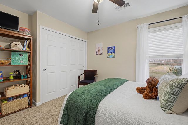 1023 Avery Trace Cir, Hendersonville, TN 37075