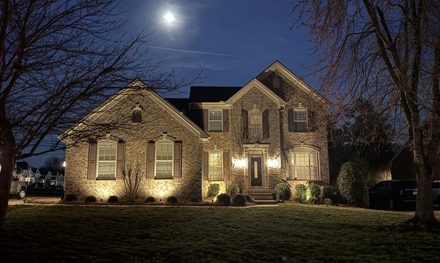 1023 Avery Trace Cir, Hendersonville, TN 37075