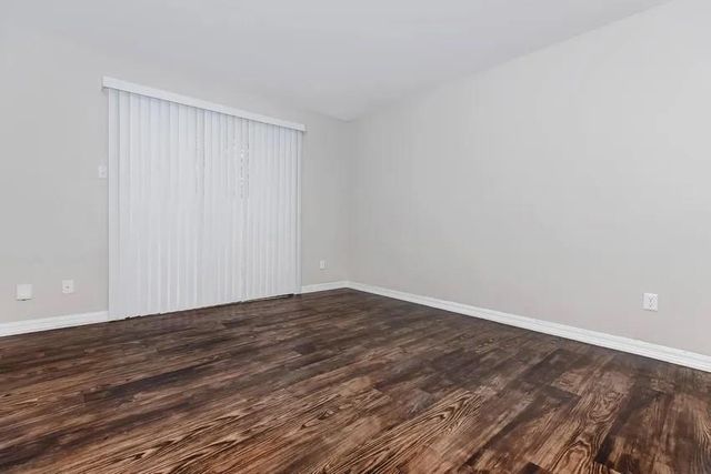 4400 Memorial Drive 1-1008, Houston, TX 77007