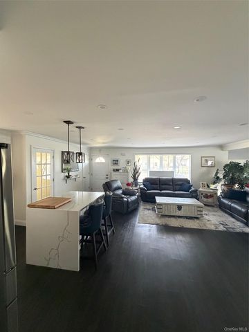 1580 N Jerusalem Road, Merrick, NY 11566