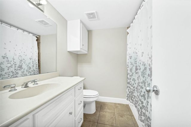 3633 Main Plaza Drive, Houston, TX 77025