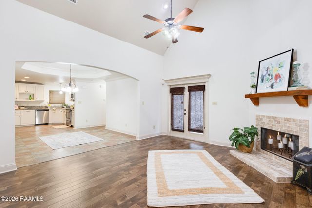 302 Rivergrass Drive, Lafayette, LA 70508