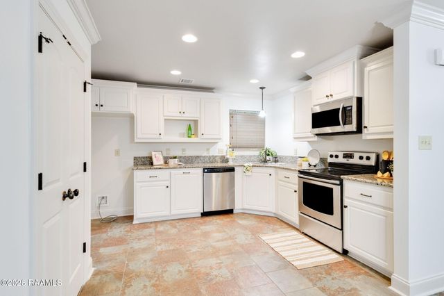 302 Rivergrass Drive, Lafayette, LA 70508