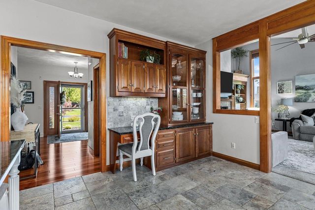 N159 OAKWOOD AVENUE, Neenah, WI 54956