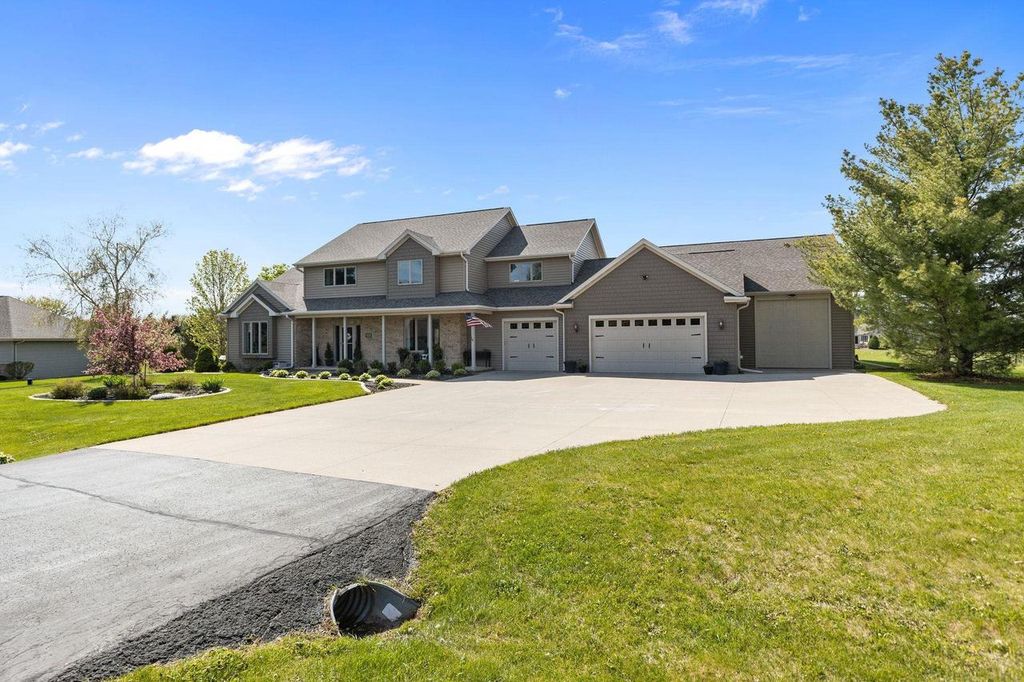 N159 OAKWOOD AVENUE, Neenah, WI 54956