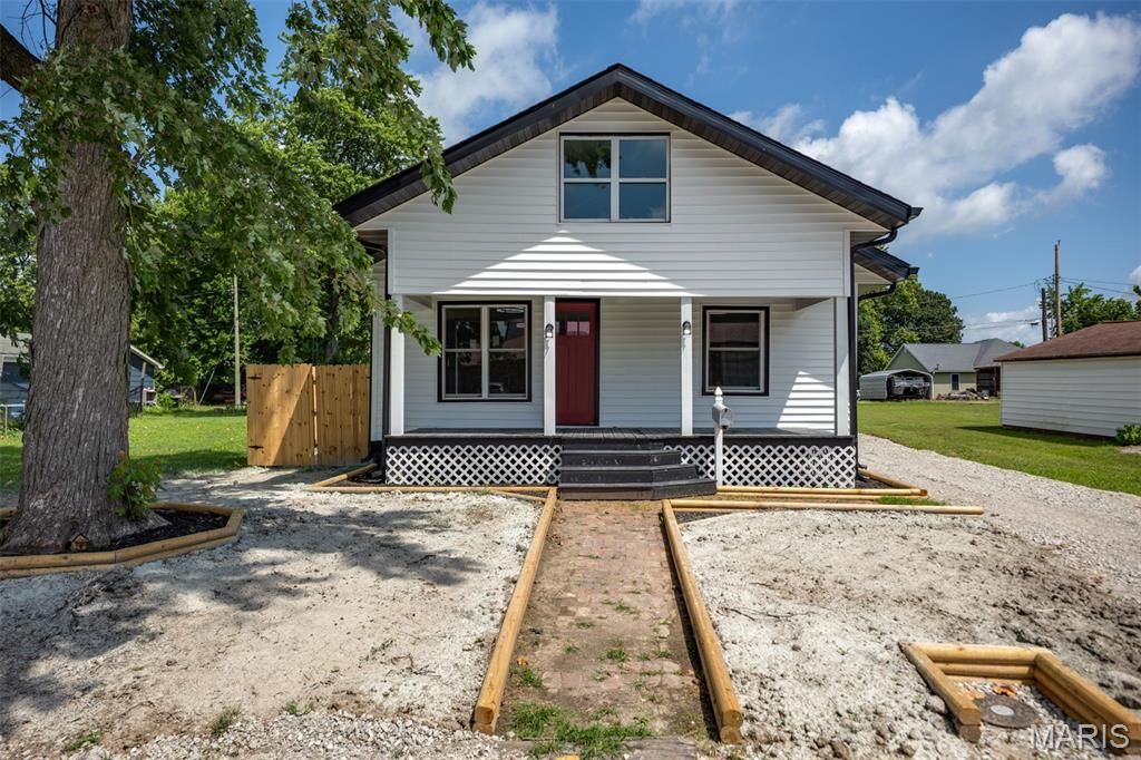 209 Charles Street, Gillespie, IL 62033