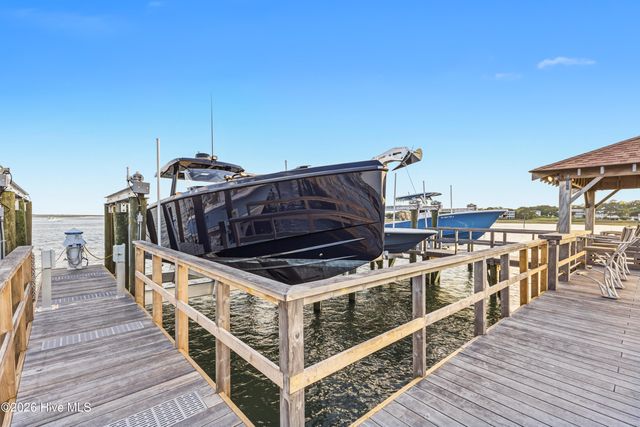 200 Oyster Bay Lane, Wilmington, NC 28409