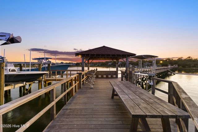 200 Oyster Bay Lane, Wilmington, NC 28409