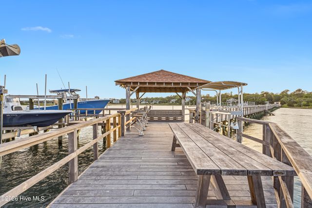 200 Oyster Bay Lane, Wilmington, NC 28409