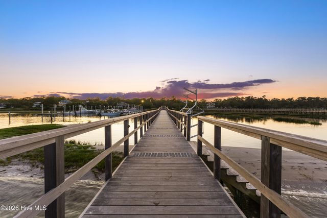 200 Oyster Bay Lane, Wilmington, NC 28409
