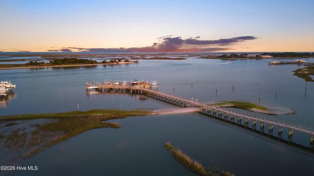200 Oyster Bay Lane, Wilmington, NC 28409