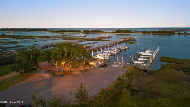 200 Oyster Bay Lane, Wilmington, NC 28409