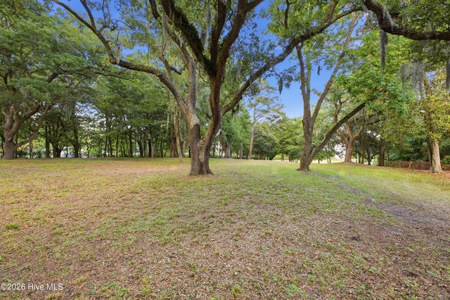 200 Oyster Bay Lane, Wilmington, NC 28409