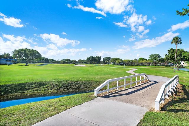 359 Saxony Trail H, Delray Beach, FL 33446