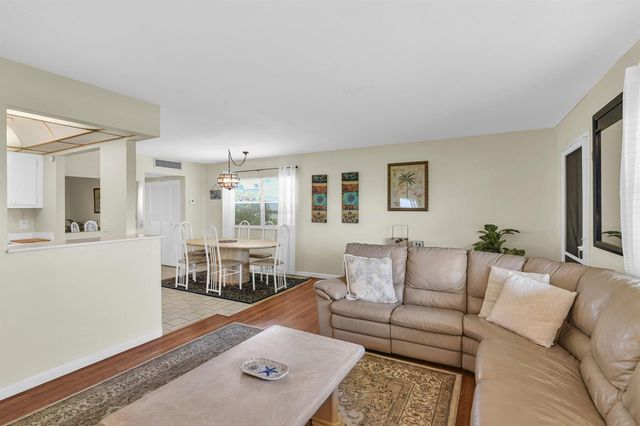 359 Saxony Trail H, Delray Beach, FL 33446