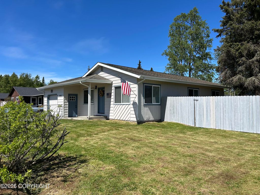 1076 Walnut Avenue, Kenai, AK 99611