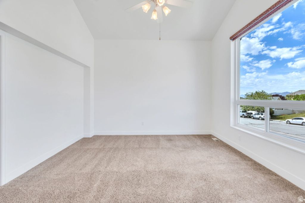 Image 9 of property listing at 1176 E 470 S, Pleasant Grove, UT 84062