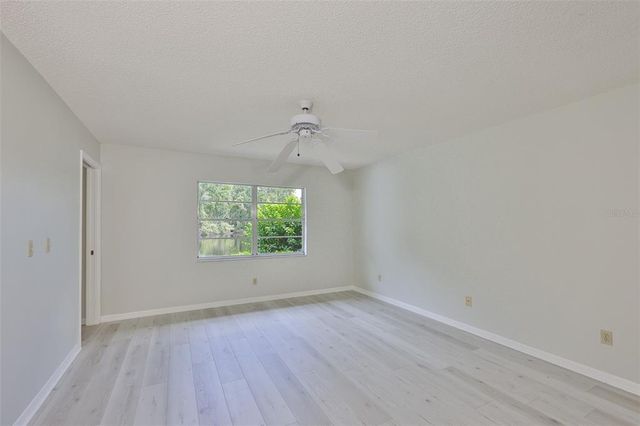 2026 HAWKHURST CIRCLE, Sun City Center, FL 33573