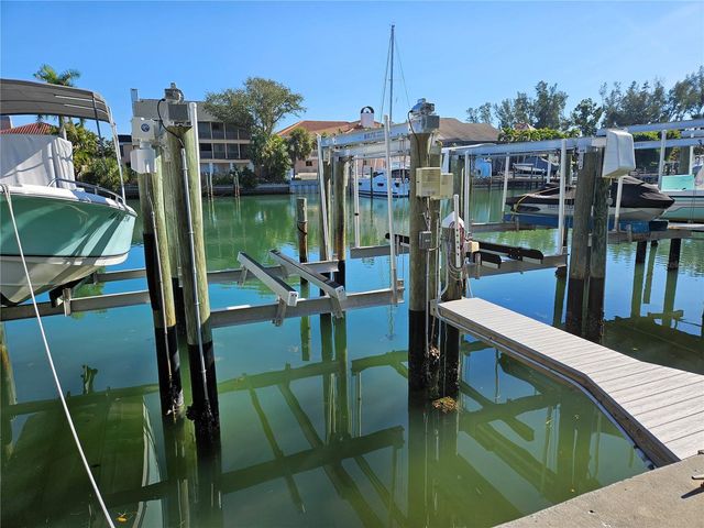 1125 PINELLAS BAYWAY S 304, St Petersburg, FL 33715