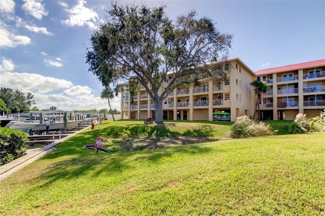 1125 PINELLAS BAYWAY S 304, St Petersburg, FL 33715
