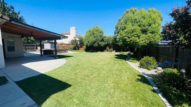 428 E Milgeo Ave, Ripon, CA 95366