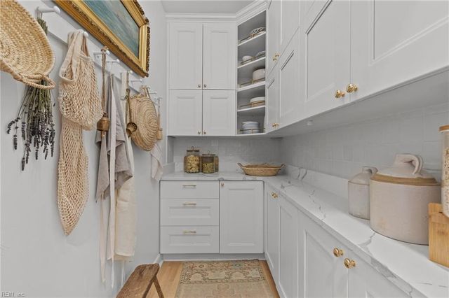 1402 N Veaux LOOP, Norfolk, VA 23509