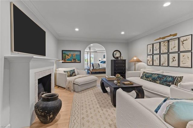 1402 N Veaux LOOP, Norfolk, VA 23509