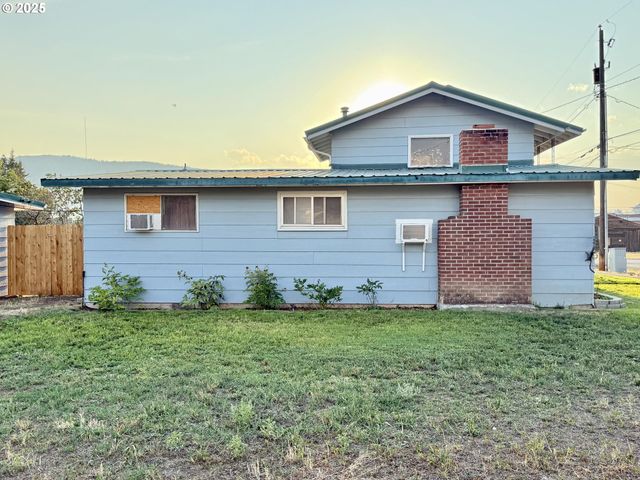 362 E Dearborn St, Union, OR 97883