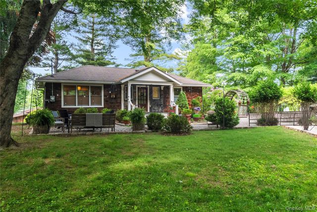56 Lake Shore Drive, South Salem, NY 10590