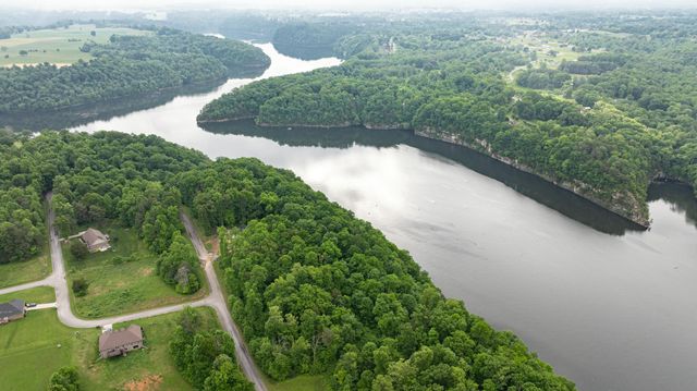 11 W Golden Island, Nancy, KY 42544