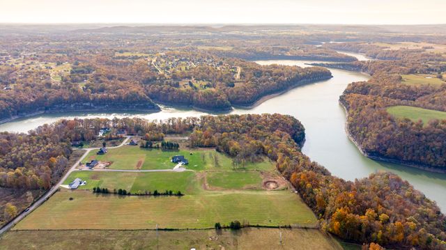 11 W Golden Island, Nancy, KY 42544