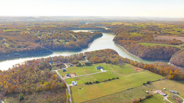 11 W Golden Island, Nancy, KY 42544