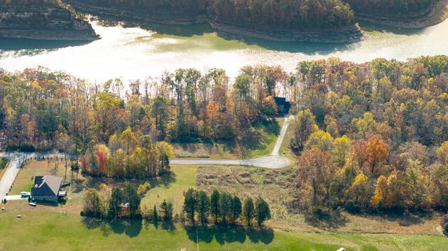 11 W Golden Island, Nancy, KY 42544