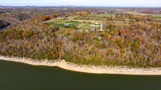 11 W Golden Island, Nancy, KY 42544