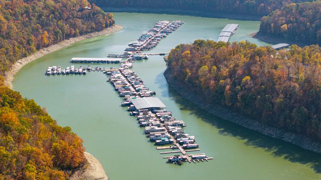 11 W Golden Island, Nancy, KY 42544