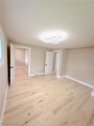 8839 Billings Road, Kirtland, OH 44094