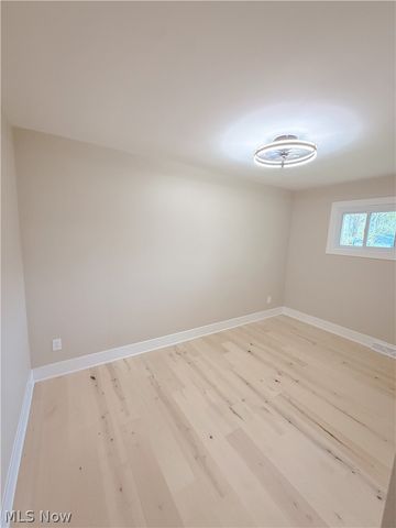 8839 Billings Road, Kirtland, OH 44094