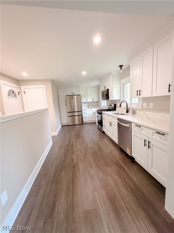 8839 Billings Road, Kirtland, OH 44094