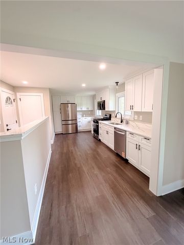 8839 Billings Road, Kirtland, OH 44094