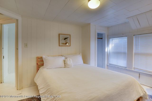 13 Pilgrim Pathway, Ocean Grove, NJ 07756