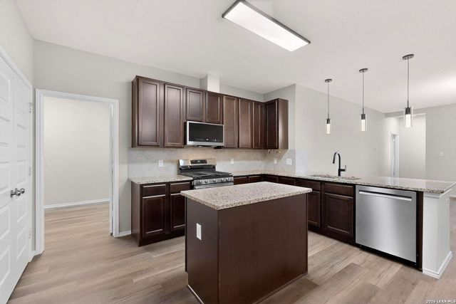 13419 Landon Way, St Hedwig, TX 78152